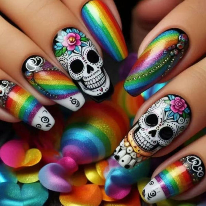 Kreative Kunstnägel mit Totenkopf-Design Karnz