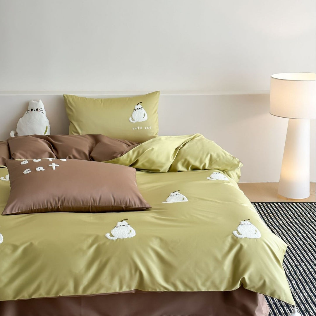 Verspielt Bestickte Plüsch-Katzen Bettbezug Set mit Wendbarem Satin Finish und Passenden Kissenbezügen