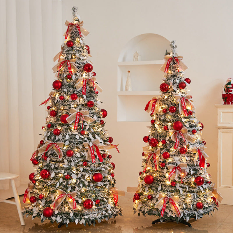 Künstlicher schneebedeckter Weihnachtsbaum