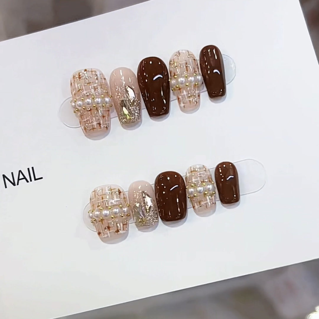 Elegante Perlenakzent Press-On Nagelset Karnz