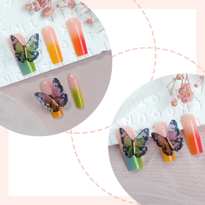 Künstlerisches Press-On Nagelset mit Schmetterlings- und Farbverlauf-Design Karnz