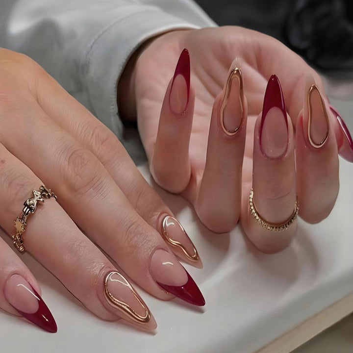 Kunstnagelset mit elegantem Spitzen Design Karnz