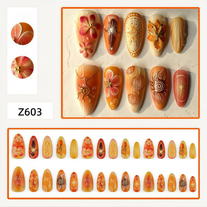 Kunstnägel mit elegantem floralen Design Karnz