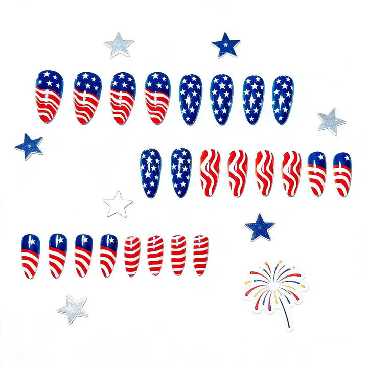 Kunstnägel Im Patriotischen Stars And Stripes Design Karnz