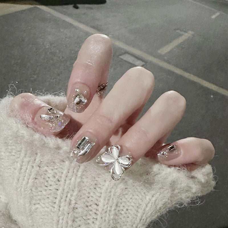 Kunstnagelset mit funkelnden Strass- und Glitzerelementen Karnz