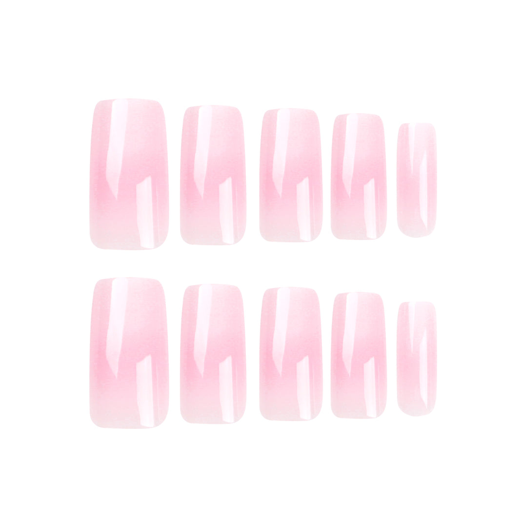 Kunstvolle Nagelverlängerungen mit elegantem Ombre-Finish Karnz
