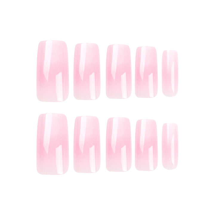 Kunstvolle Nagelverlängerungen mit elegantem Ombre-Finish Karnz