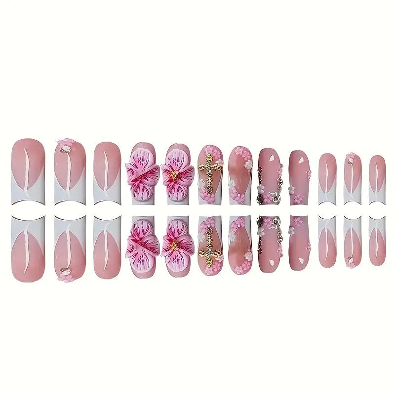 Blumenverzierte Press-On Nagelkunst Karnz