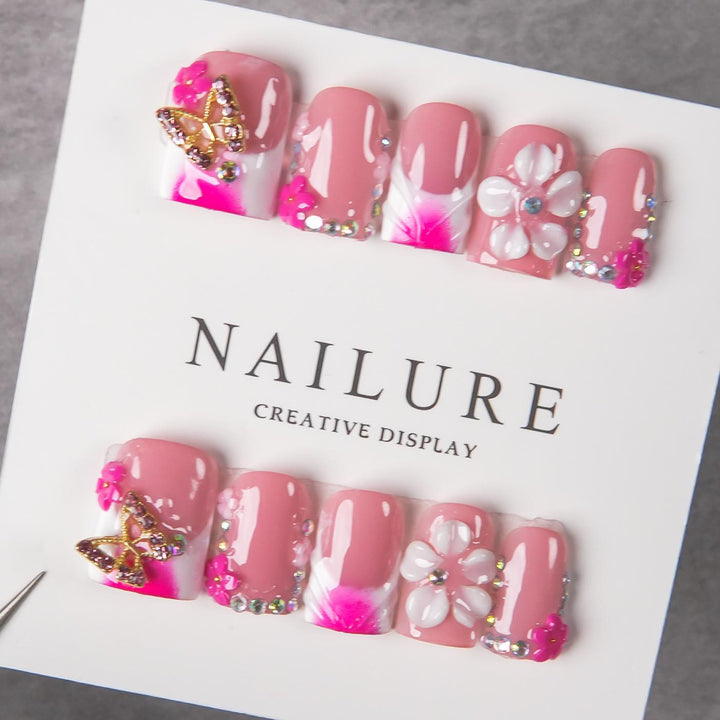 Dekorative Nagelkunst