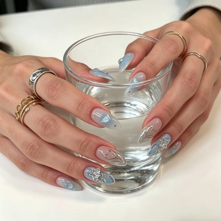 Künstlerisches Press-On Nail Art Set Karnz