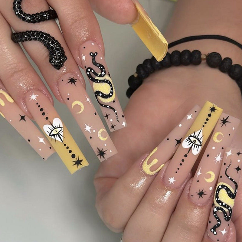 Künstliche Kunstnägel mit mystischen Motiven Karnz