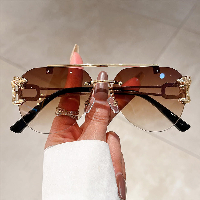 Damen ausgefallene runde Sonnenbrille mit dekorativen Details Karnz