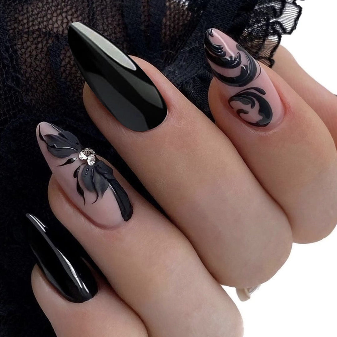 Elegante Gothic Stiletto Nagelkunst Extensions Karnz