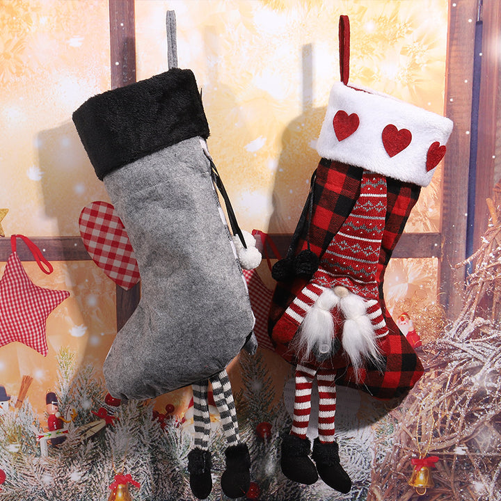 Niedlicher Weihnachtsstrumpf mit Gnome-Motiv Karnz