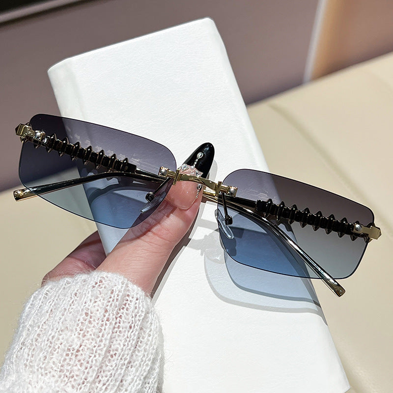 Damen elegante und modische Brille Karnz