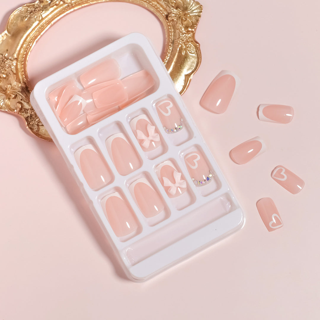 Künstlerische dekorative Nagelspitzen Karnz