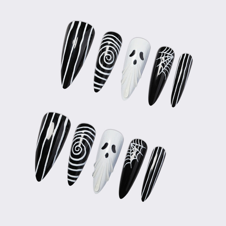 Kunstnagelset mit gruseligen Halloween-Motiven Karnz