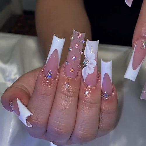 Dekorative florale Press-On-Nagelspitzen-Set Karnz