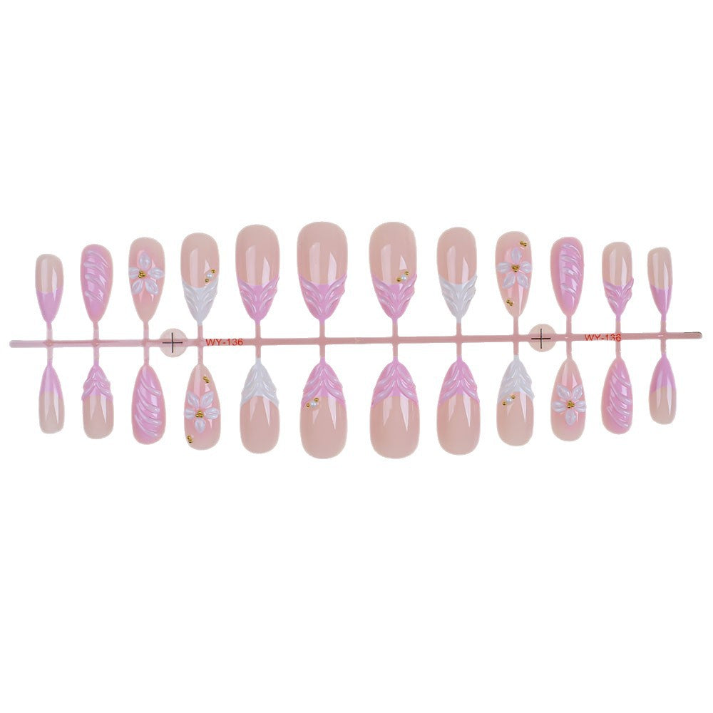 Floral Verziertes Press-On Nagelset Karnz