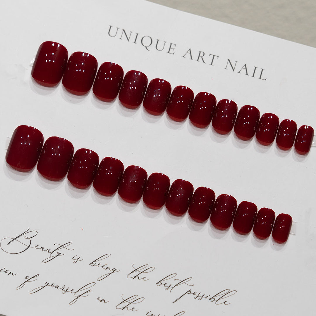 Elegante Glänzende Nagelkunst