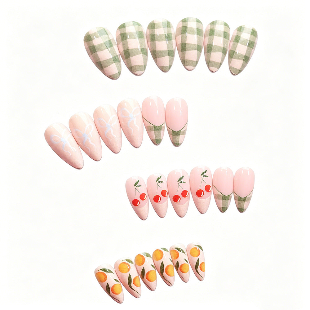 Künstlerisches Press-On Nagelkunst-Design-Set mit Frucht-Akzenten Karnz