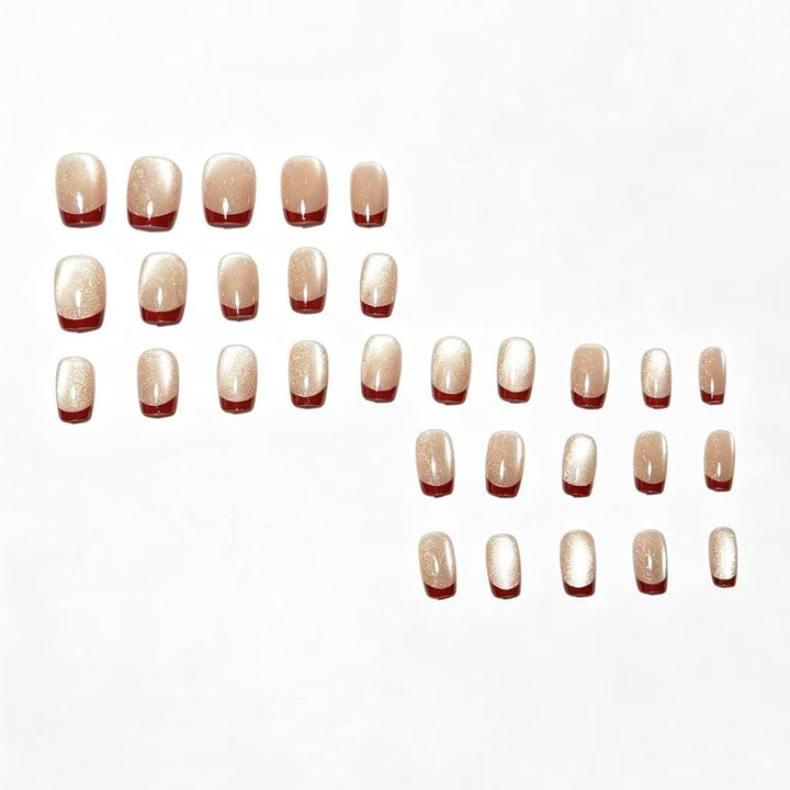 Elegantes French Tip Nagelkunstset Karnz