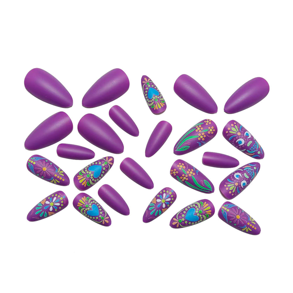 Kreative Nagelkunst Karnz