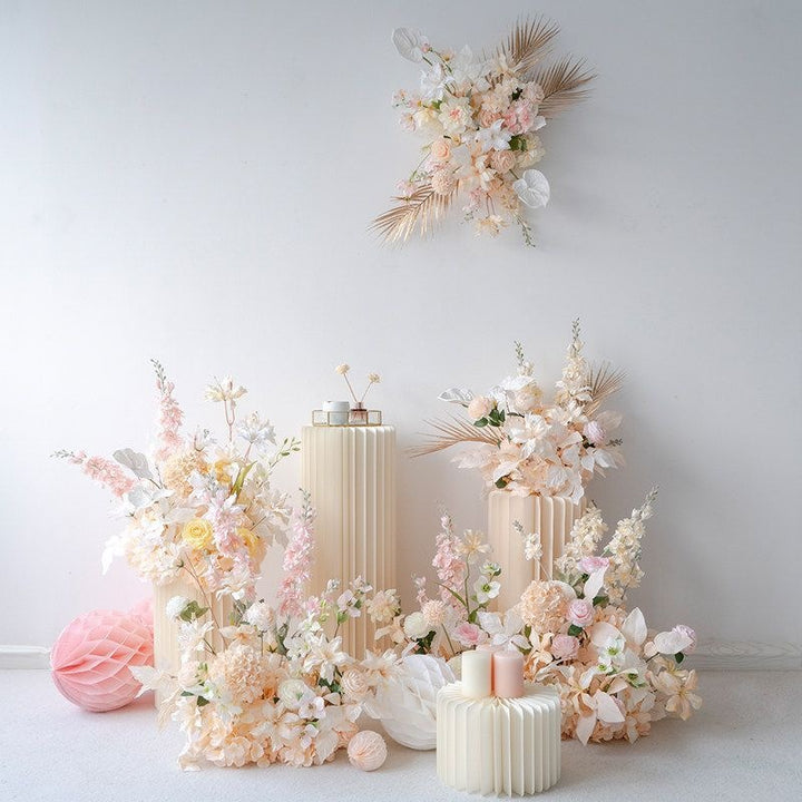 Lebensechte Blumenarrangement-Darstellung