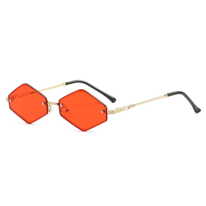 Damen Herzförmige Sonnenbrille im trendigen Design Karnz