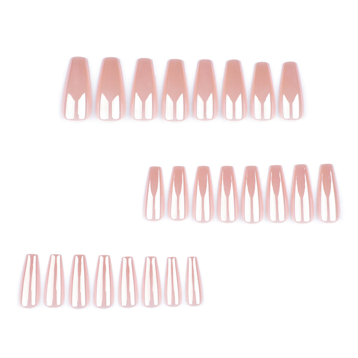 Hochglänzende Stiletto-Nägel Karnz