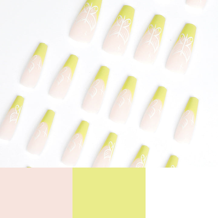 Künstliche Nagelkunst im floralen Design Karnz