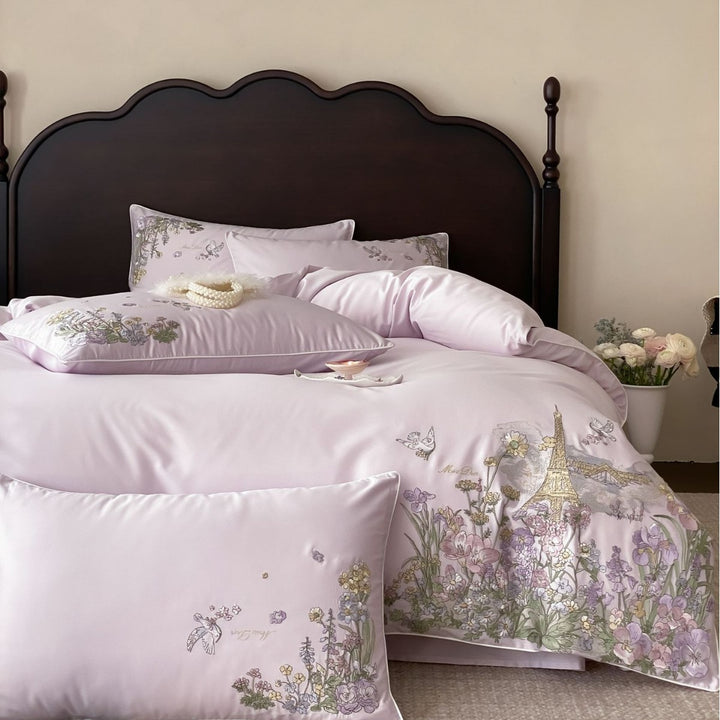 Elegante Baumwollsatin-Bettwäschegarnitur mit feiner Blumenstickerei und Paris-Motiv