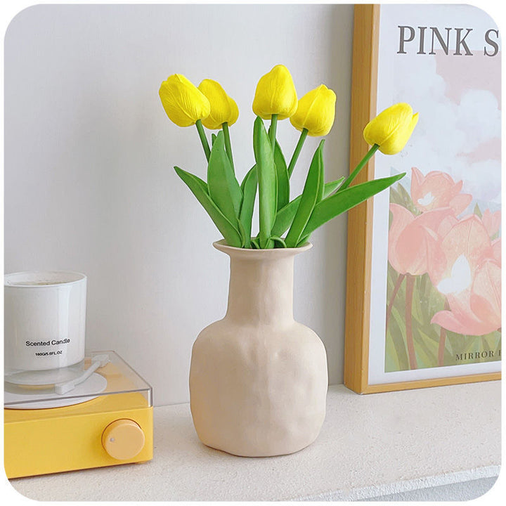 Realistische dekorative Tulpenblumenarrangement