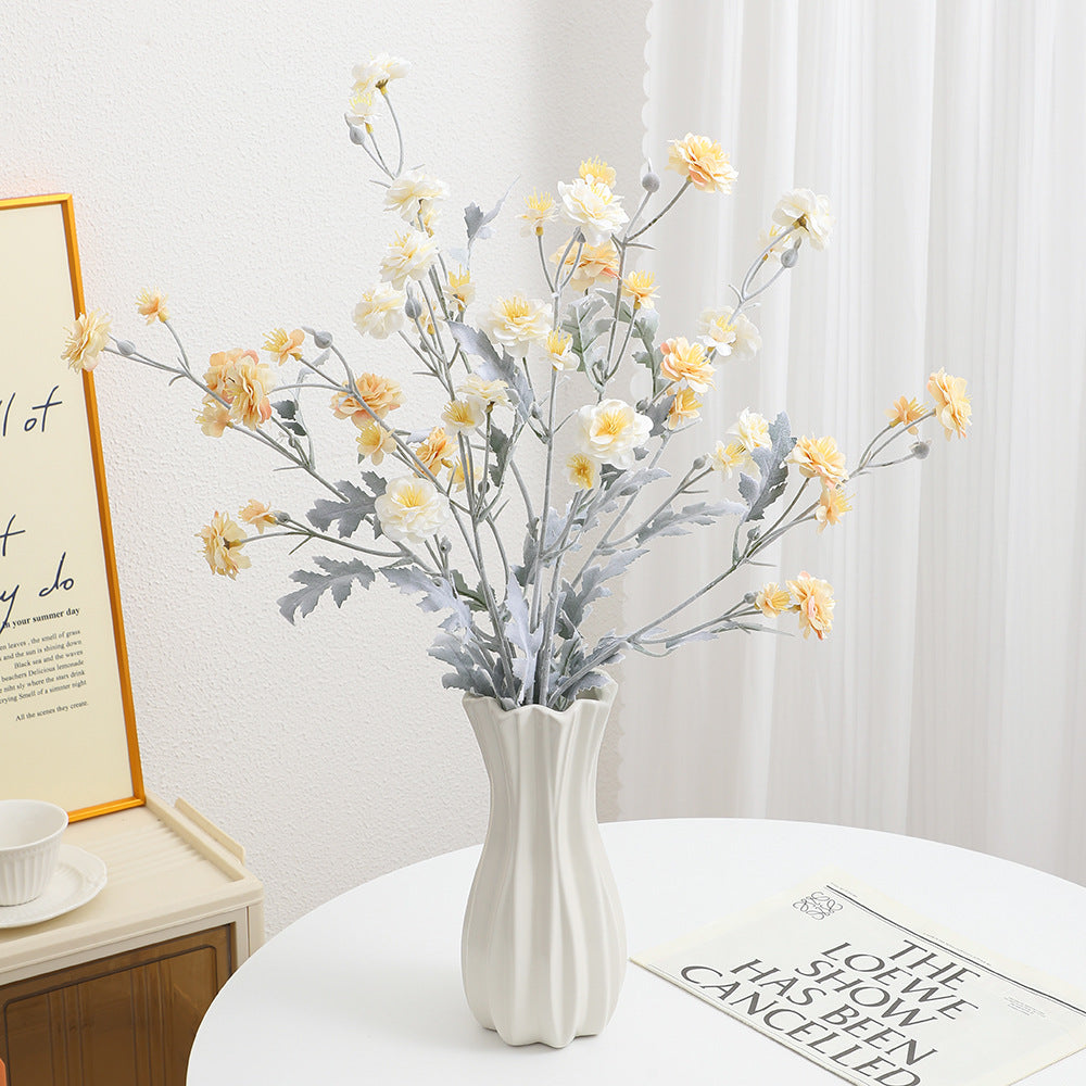Realistische Kunstblume mit zarten Blüten Karnz