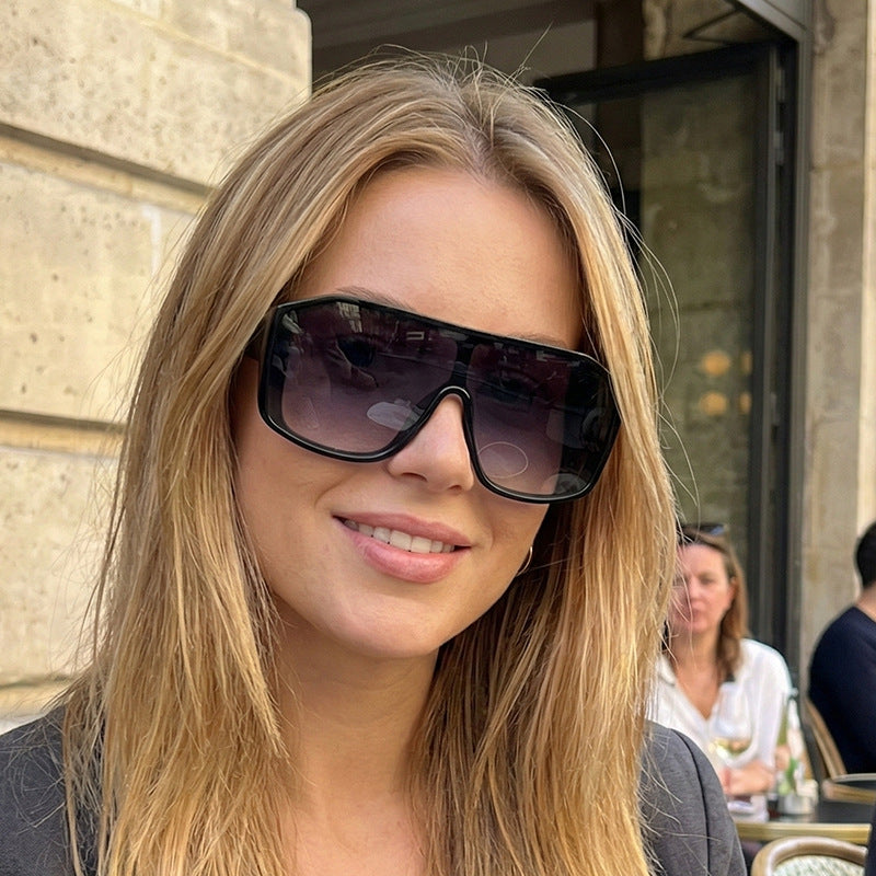 Damen Modische Oversized-Sonnenbrille im futuristischen Design Karnz