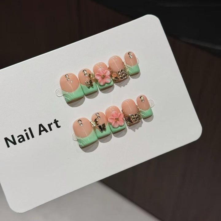 Künstlerisches Nagelkunst-Design-Kit