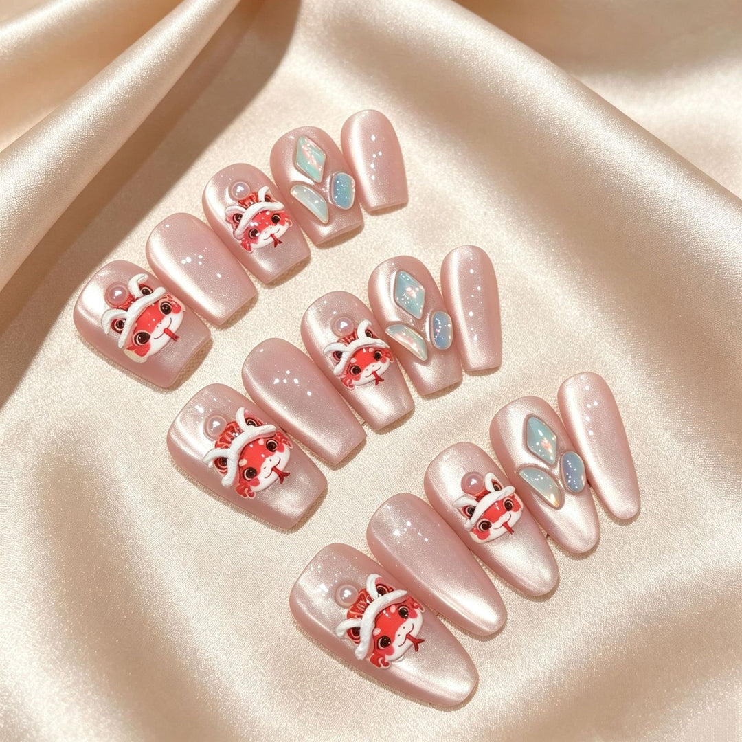 Dekoratives Press-On Nagelkunstset mit eleganten Blumenmustern