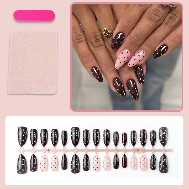 Kunstnagelset mit elegantem Polka-Dot Design Karnz