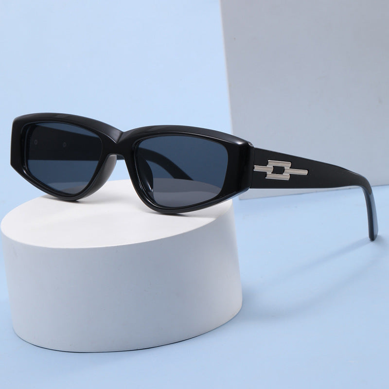 Damen modische Sonnenbrille mit eleganter Rahmenverzierung Karnz