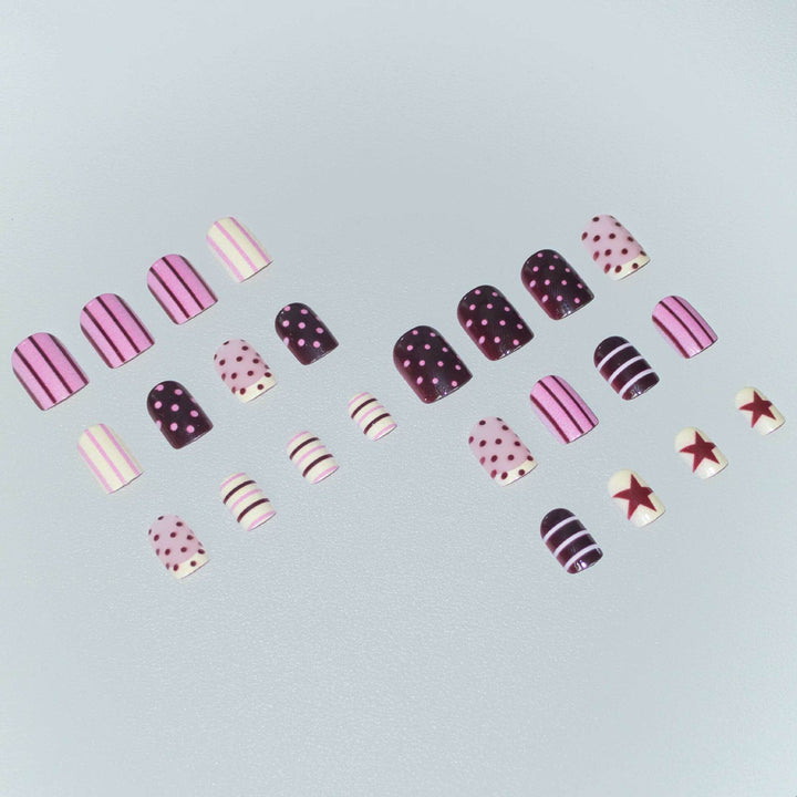 Künstlerisch von Desserts inspirierte Nagelkunst