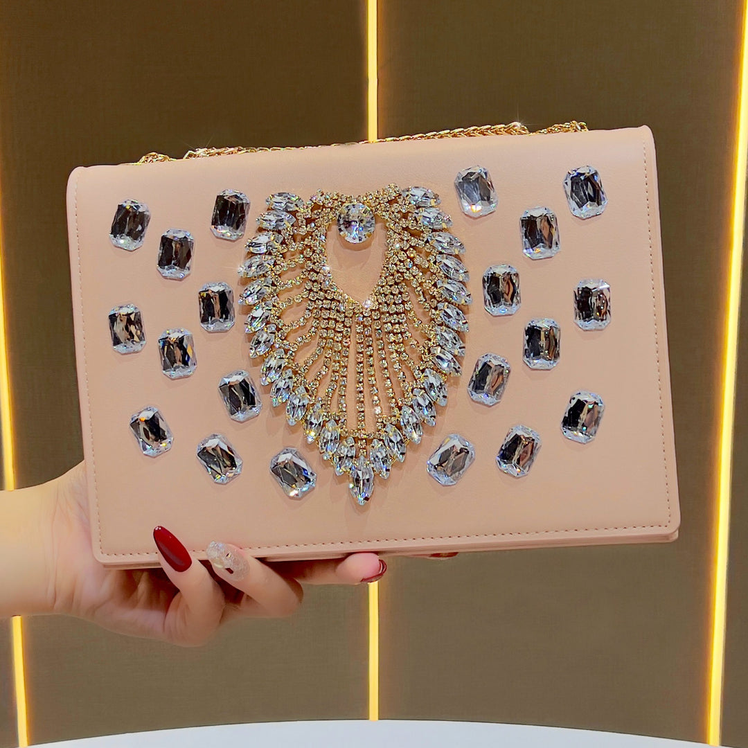 Dekorative mit Kristallen verzierte Abend-Clutch