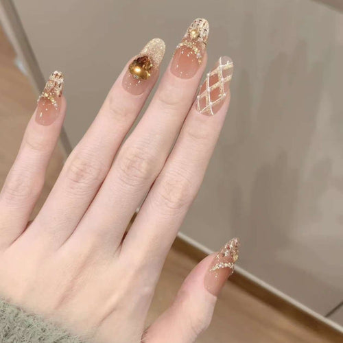 Glamouröse Nagelkunst Karnz