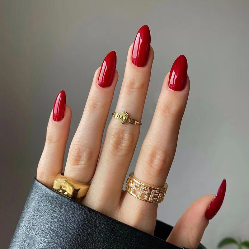 Elegante Acryl-Nägel mit Hochglanz-Finish Karnz