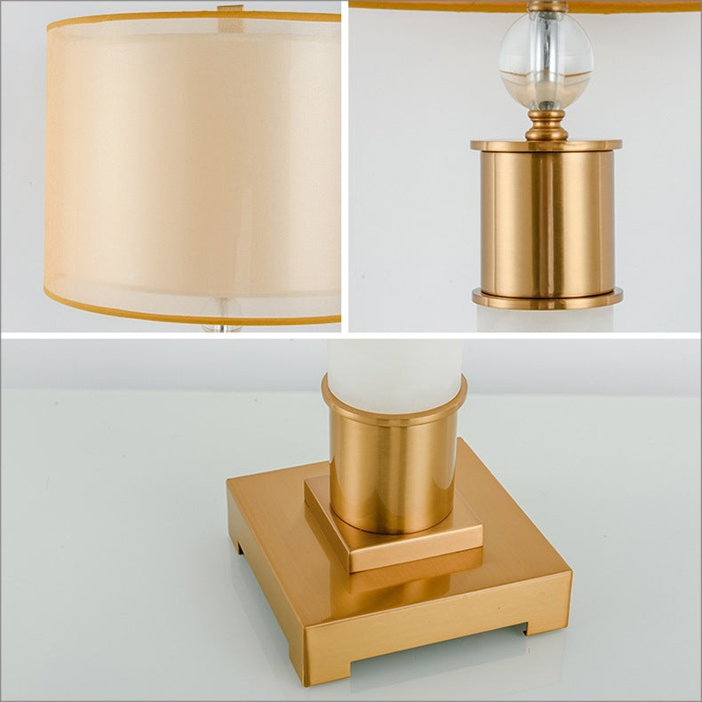 Elegante Marmor- und Messing-Tischlampe