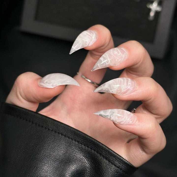 Stiletto Press-On Nagelverstärkungen mit Edelsteinakzenten