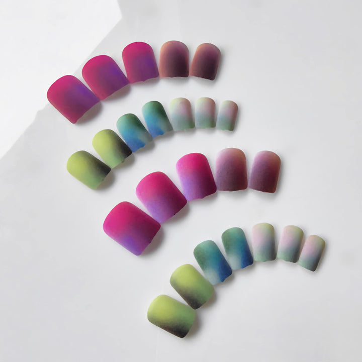 Kunstfingernägel Im Eleganten Ombre-Design Karnz