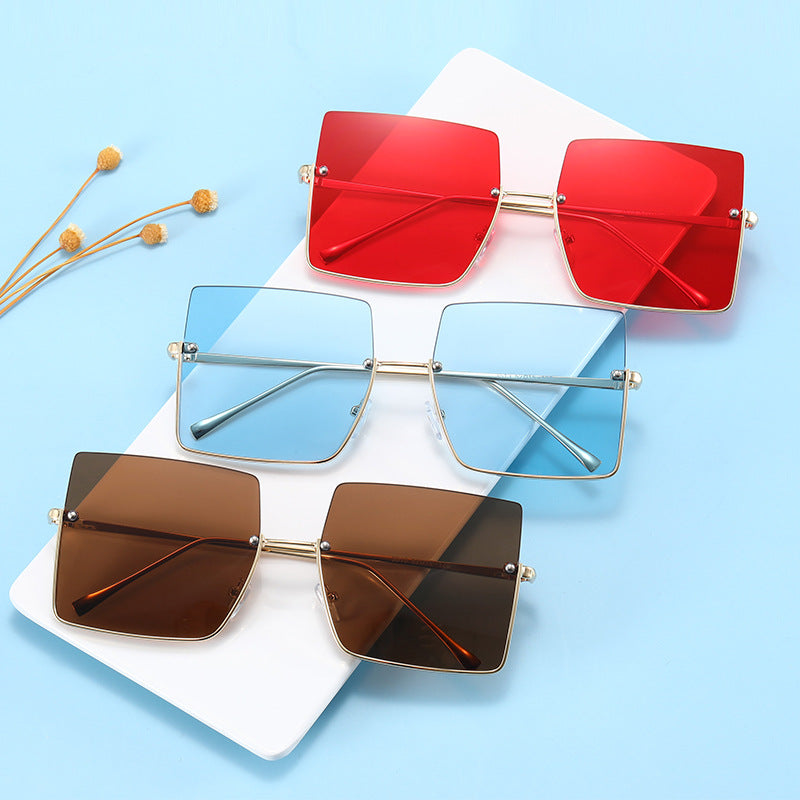 Damen Modische Sonnenbrille im markanten Quadratdesign Karnz