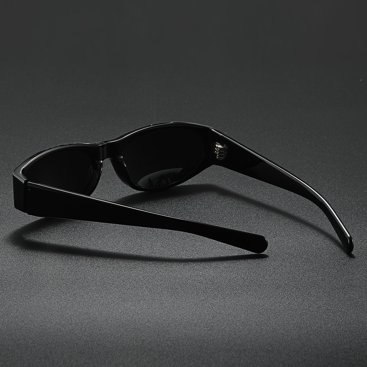 Damen elegante modische Sonnenbrille mit leichtem Rahmen Karnz
