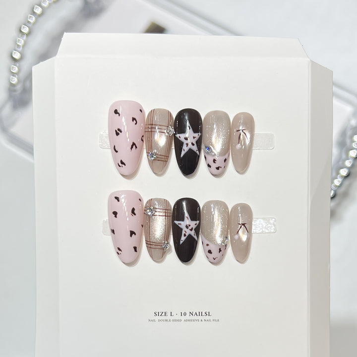 Themen Press-On Nagelkunstset mit Hello Kitty Designs Karnz