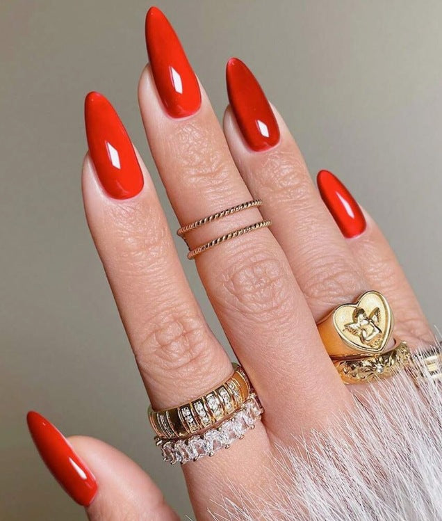 Elegante Nagelpflege Karnz